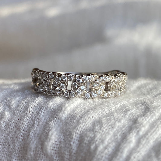 Pave Chain Band